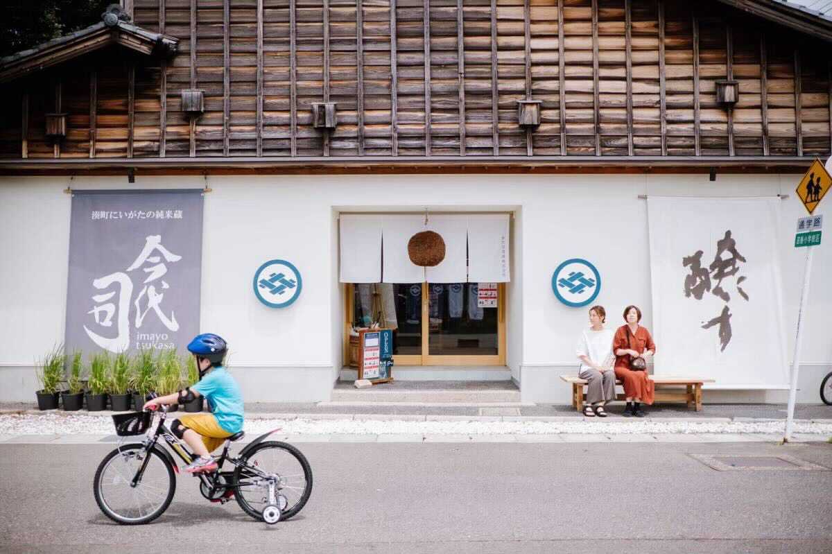 【エイプリルフール】新潟県、東京都を抜き都道府県別人口第一位に！ 日本酒関連産業の活性化で移住者急増、明治26年以来の人口日本一返り咲き