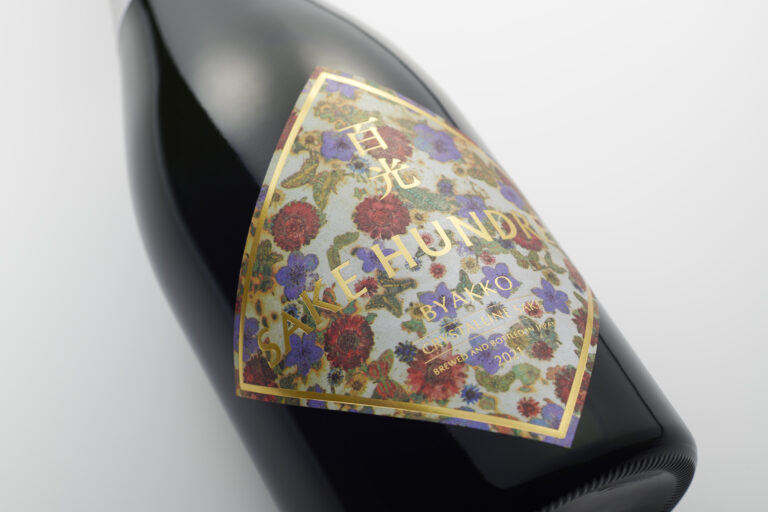 日本酒ブランド「SAKE HUNDRED」より、現代日本画家・大竹寛子とのコラボレーションアイテム『百光 HIROKO OTAKE EDITION』を数量限定で抽選発売