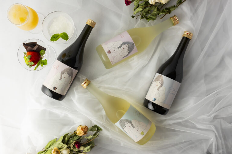 大人気イラストレーターyasunaと日本酒のコラボ！新デザイン登場。日本酒のファッションショー、Sake & Art Candle Collection 2021 Summer -Vivid-が開幕。