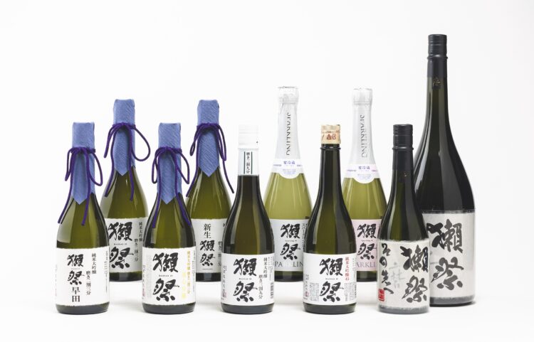 評価用社内テイスティングで用いる「獺祭」生原酒10種をシンワオークションに出品