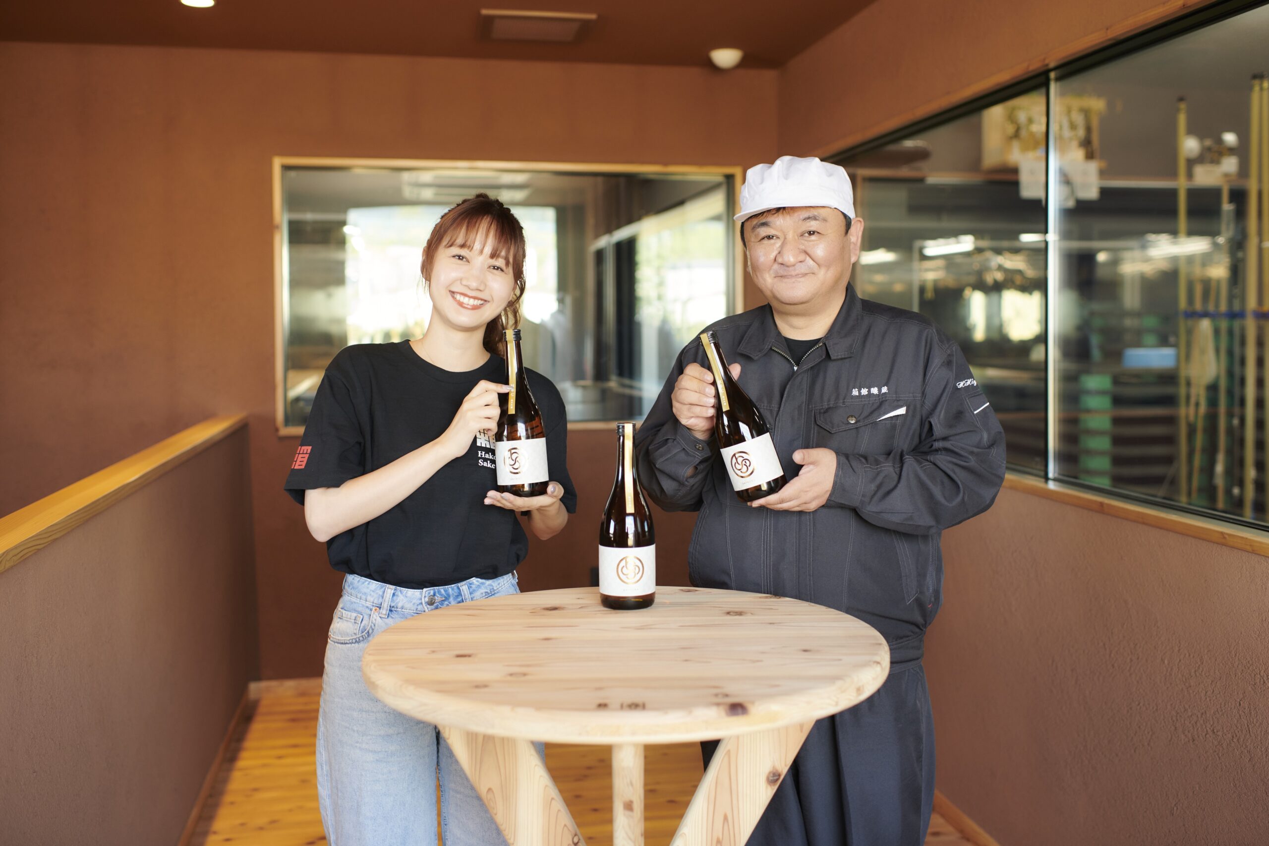 タレント・モデル・利酒師 高田秋、初プロデュースとなる日本酒「秋華七 -AKIHANA-」を誕生日の9月23日(木・祝)より、期間限定で発売開始