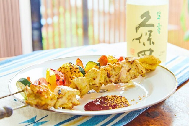 チキンとカラフル野菜の串焼き コチュジャンだれ添え