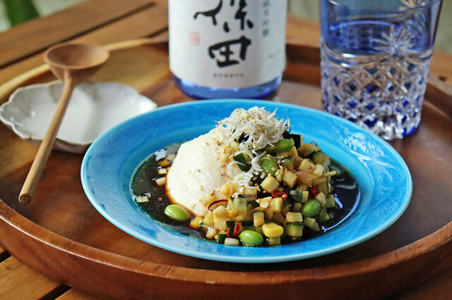 しらすと夏野菜マリネのせ冷奴