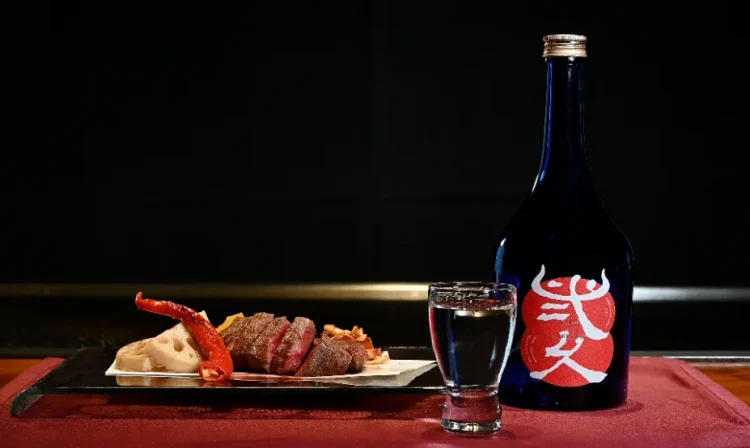 白鶴は「神戸ビーフ」専用日本酒を開発し海外でプレミアムな体験を提供！