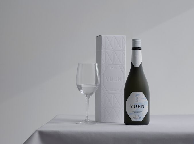広島県の新品種の酒米「萌えいぶき」を使用した、ペアリングに最適な日本酒ブランド〈YUEN-ゆえん-〉のブランドサイトがオープン&数量限定で販売開始