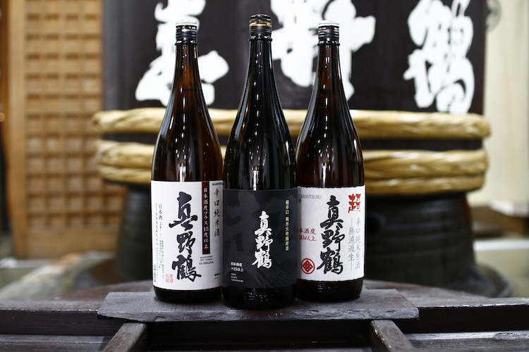 漆黒の極辛口～純米大吟醸にして日本酒度＋19『超BLACK真野鶴』が佐渡島より新登場！完全発酵でクリアでありながら日本酒らしい旨みが冴える。甘いSAKEに飽きた大人たちにおくる究極の酒 