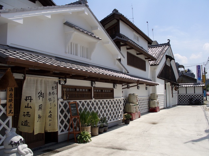 【京都】裏千家 十六代 家元銘名の純米酒「春秋萬歳」嵐山上流の蔵「丹山酒造」より新発売。