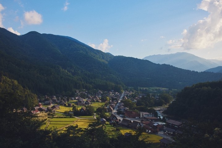 【白川村公式】世界遺産・白川郷の100年の悲願が実現へ。白川村と渡辺酒造店による酒蔵づくりプロジェクト『白川村の蔵』始動