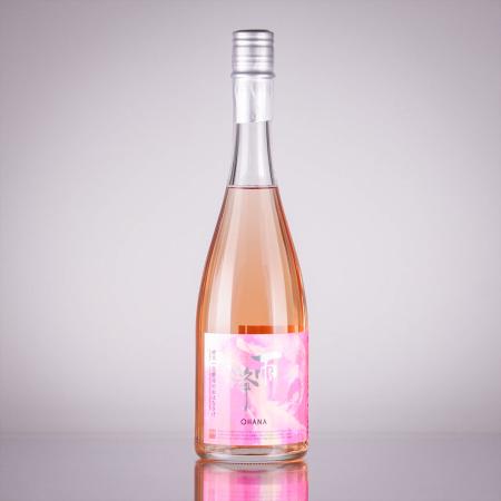 母の日に「ストーリー」を贈る。"アンティークローズ"色の日本酒