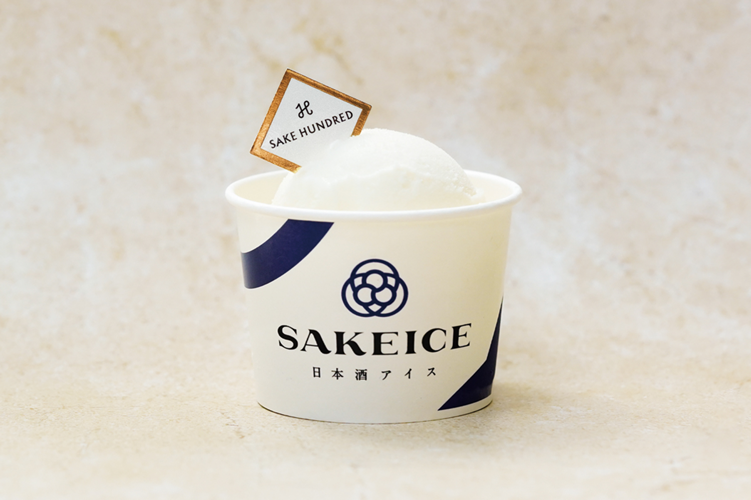 日本酒を「食べる」新提案。日本酒ブランド「SAKE HUNDRED」からフラッグシップの『百光』アイスが登場。1個3,000円、東京駅目の前のSAKEICE BAR！で販売