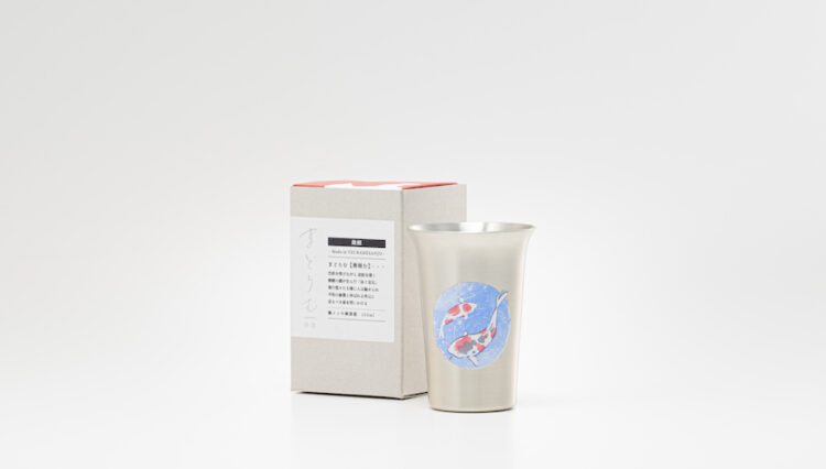 平和の象徴「錦鯉」が泳ぐ姿に癒される「まどろむ酒器~錦鯉~」販売開始 平和の象徴「錦鯉」が泳ぐ姿に癒される「まどろむ酒器~錦鯉~」販売開始