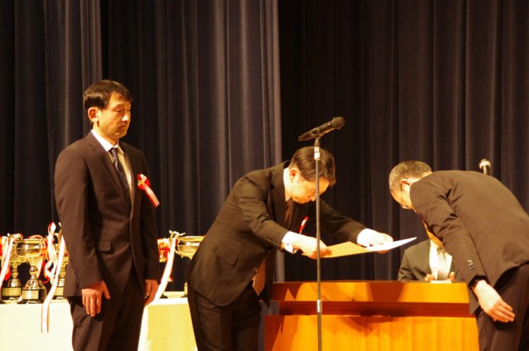 津南醸造は、「令和6酒造年度 越後流酒造技術選手権大会」表彰式に出席しました 津南醸造は、「令和6酒造年度 越後流酒造技術選手権大会」表彰式に出席しました