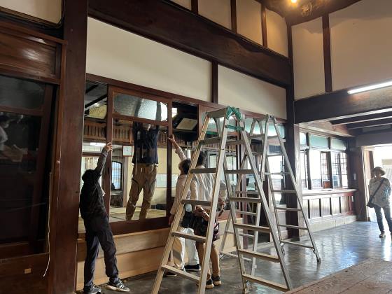 国指定重要文化財「豊村酒造」で行われる 年に1度の“夏支度”を見学するバスツアー 22名様限定で募集開始