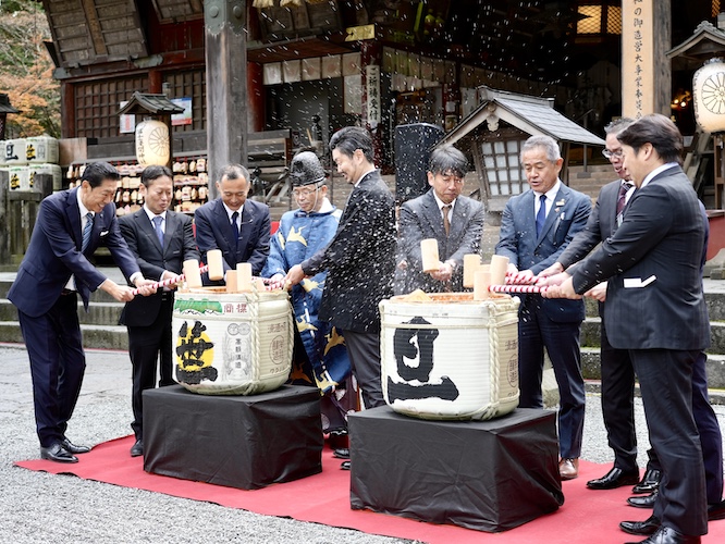 創業360年の山梨の酒蔵「笹一酒造」、富士山の御神酒を奉納する北口本宮冨士浅間神社の例大祭「初申祭」において、初夏の涼を瓶詰めした限定日本酒「笹一 夏純米吟醸」の振舞い酒と特別発売決定!