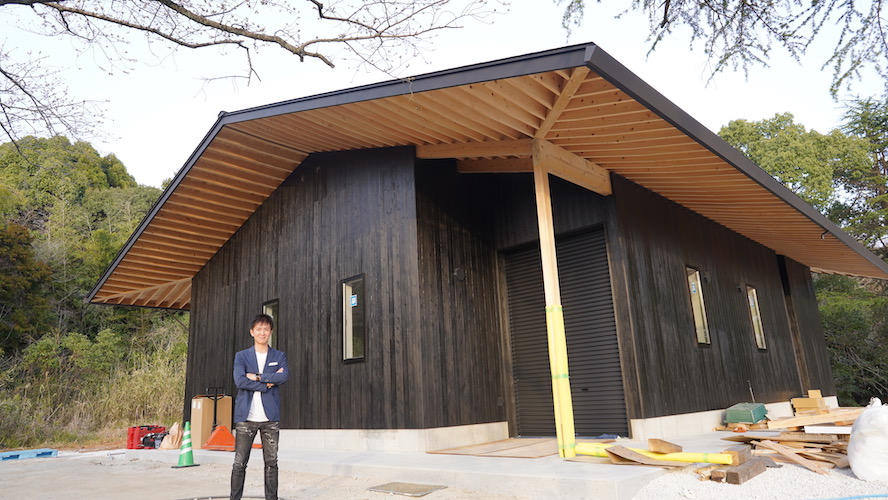 〜福岡県/福智町で建設中の酒蔵がついに完成〜日本の酒文化を世界に広めたい。生まれ故郷である地元の再興と日本が誇る伝統産業である酒の再興を掲げる一人の男の挑戦。天郷醸造所が完成しました。