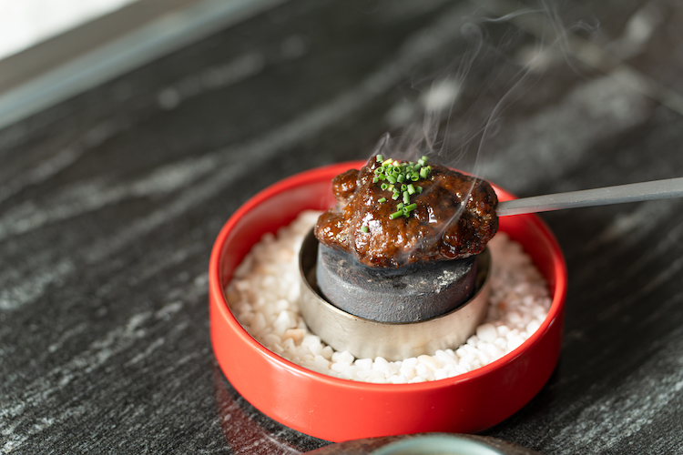 有機熟成酒を発売している「福霧」が、コンラッド大阪で初の新感覚日本酒ペアリングディナーを2日間限定で開催