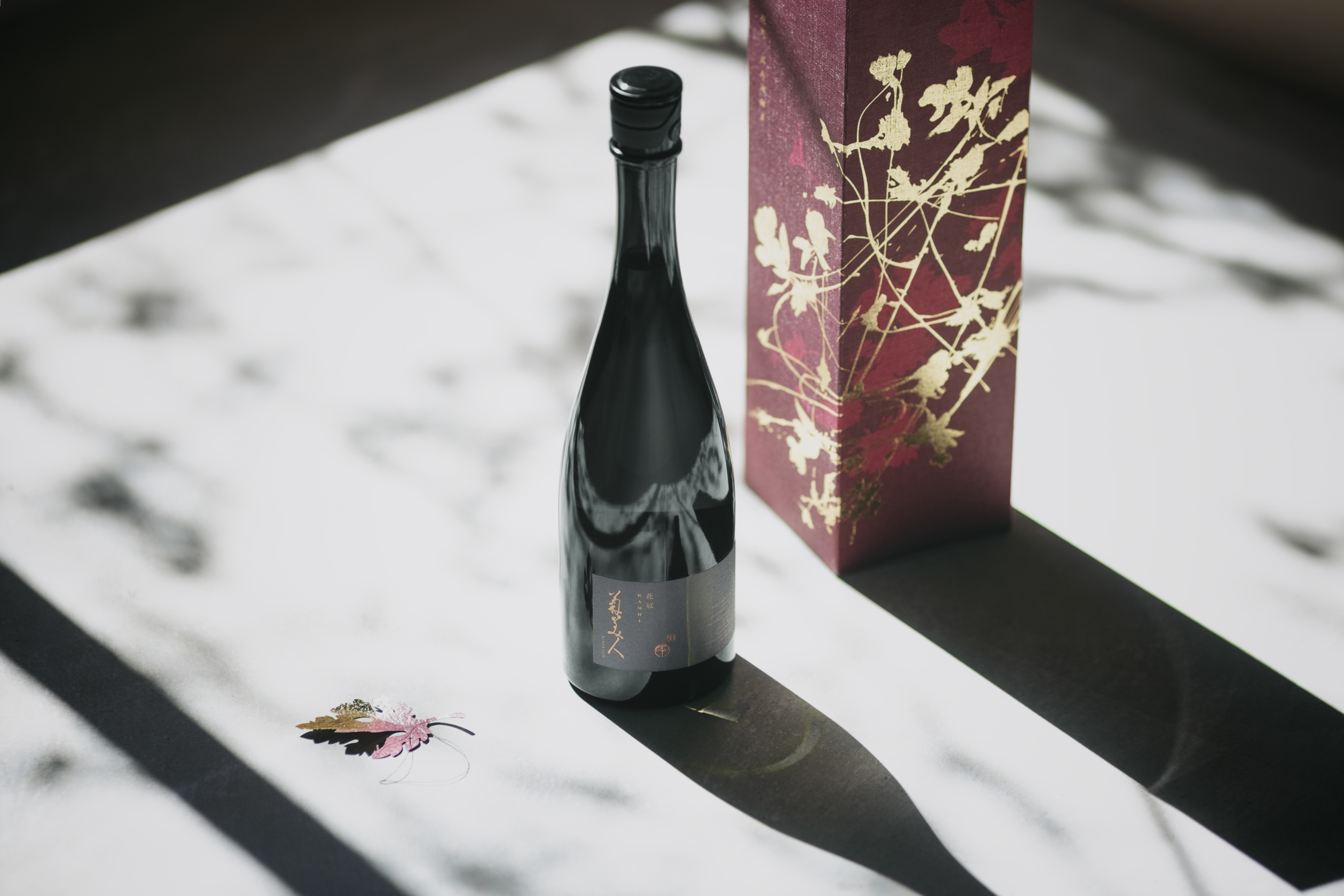 “花を贈るように”気持ちを届ける - 創業290年の酒蔵から新しい日本酒ギフトが誕生