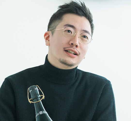 人生100年時代に、この先一生語れる黄金色の物語。刻む時に想いを馳せて愉しむヴィンテージ日本酒『礼比』