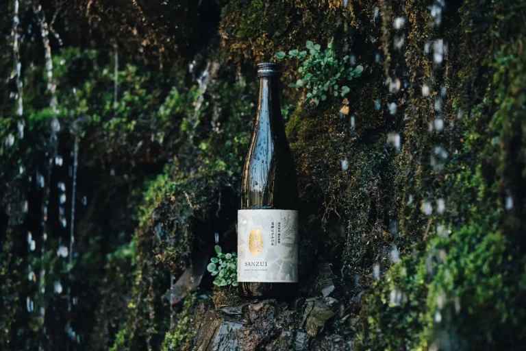木こりからあなたへ。山へ誘う日本酒「山瑞」数量限定の純米大吟醸生酒や熟成酒も