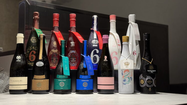 【緊急追加開催!限定14名様】“新政づくし”の特別日本酒の会を六本木〈鮨無垢〉にて開催。異端教祖株式会社/見えざるピンクのユニコーン/限定ラピスなど希少13種が集結! 【緊急追加開催!限定14名様】“新政づくし”の特別日本酒の会を六本木〈鮨無垢〉にて開催。異端教祖株式会社/見えざるピンクのユニコーン/限定ラピスなど希少13種が集結!