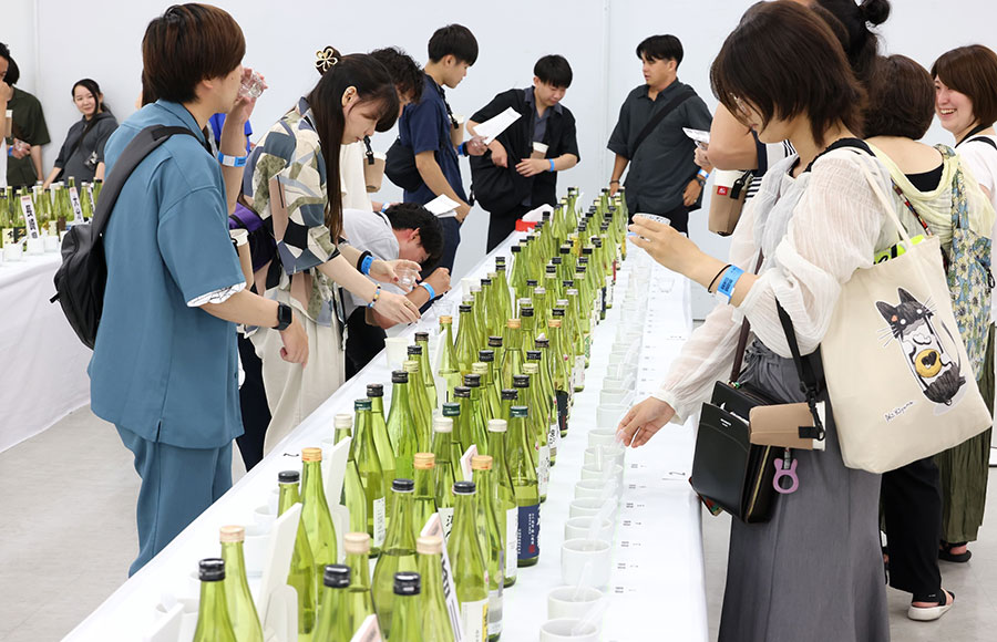 日本全国から選び抜かれた全国新酒鑑評会入賞酒400点を堪能！『令和6酒造年度全国新酒鑑評会 公開きき酒会』開催＆チケット好評販売中！！ 2025年7月12日（土）東京・池袋サンシャインシティにて開催！