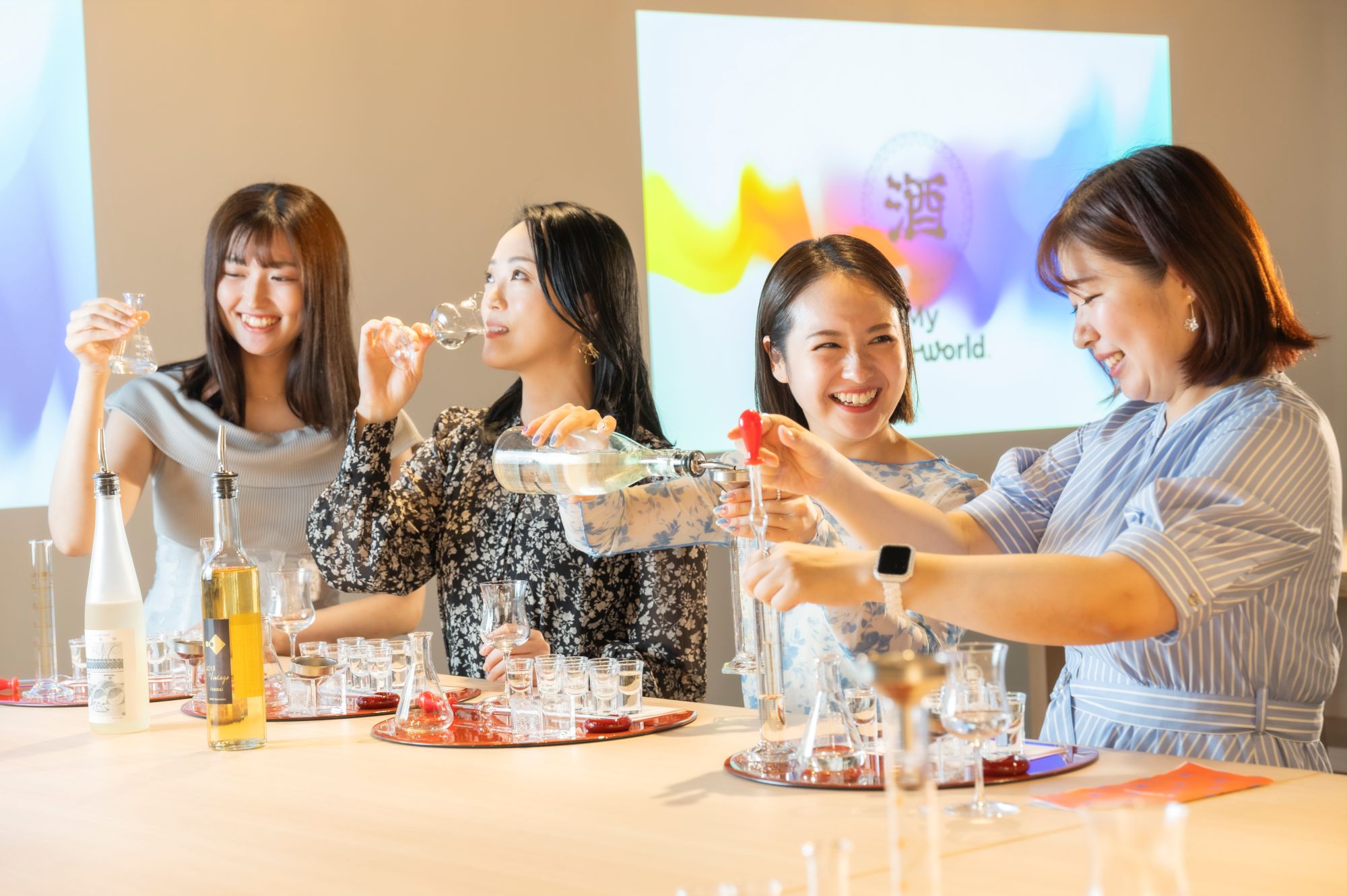 自分好みの「マイサケ」がつくれる！日本酒ブレンド体験施設［My Sake World 京都河原町店]が2025年6月28日オープン！【日・英・中３ヶ国語で提供】