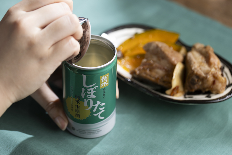 缶入り生原酒のプロモーション「おいしさに、カンづいていました。」交通広告を6月16日~新潟駅と東京都内主要駅で展開。