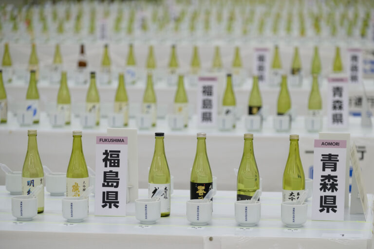最高峰の日本酒400点が集結し今年の出来栄えを披露！「令和6酒造年度全国新酒鑑評会 公開きき酒会」を開催～ユネスコ無形文化遺産登録元年、伝統の酒造り技術を味覚で体感～