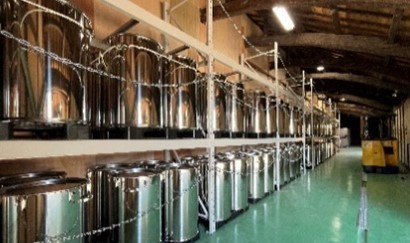 日本初の古酒専門酒蔵『日本の古酒蔵』見学ツアー8月より開催～158銘柄の古酒が眠る酒蔵見学と古酒の飲み比べ体験を提供～