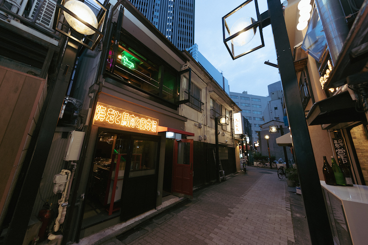 夏に美味しく楽しく飲める日本酒【夏酒 希少地酒 飲み放題 ¥2500】海老と馬肉と日本酒9周年記念7月1日~8月30日の期間限定 池袋栄町通り店 美久仁小路店 2店舗同時開催