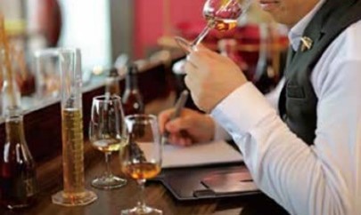 日本初の古酒専門酒蔵『日本の古酒蔵』見学ツアー8月より開催～158銘柄の古酒が眠る酒蔵見学と古酒の飲み比べ体験を提供～