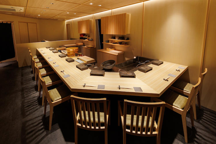 【8月23日開催】超激レア“新政頒布会”が2年分＆陽乃鳥15周年が揃う！｜特別企画！新政の会を六本木〈鮨無垢〉にて開催。