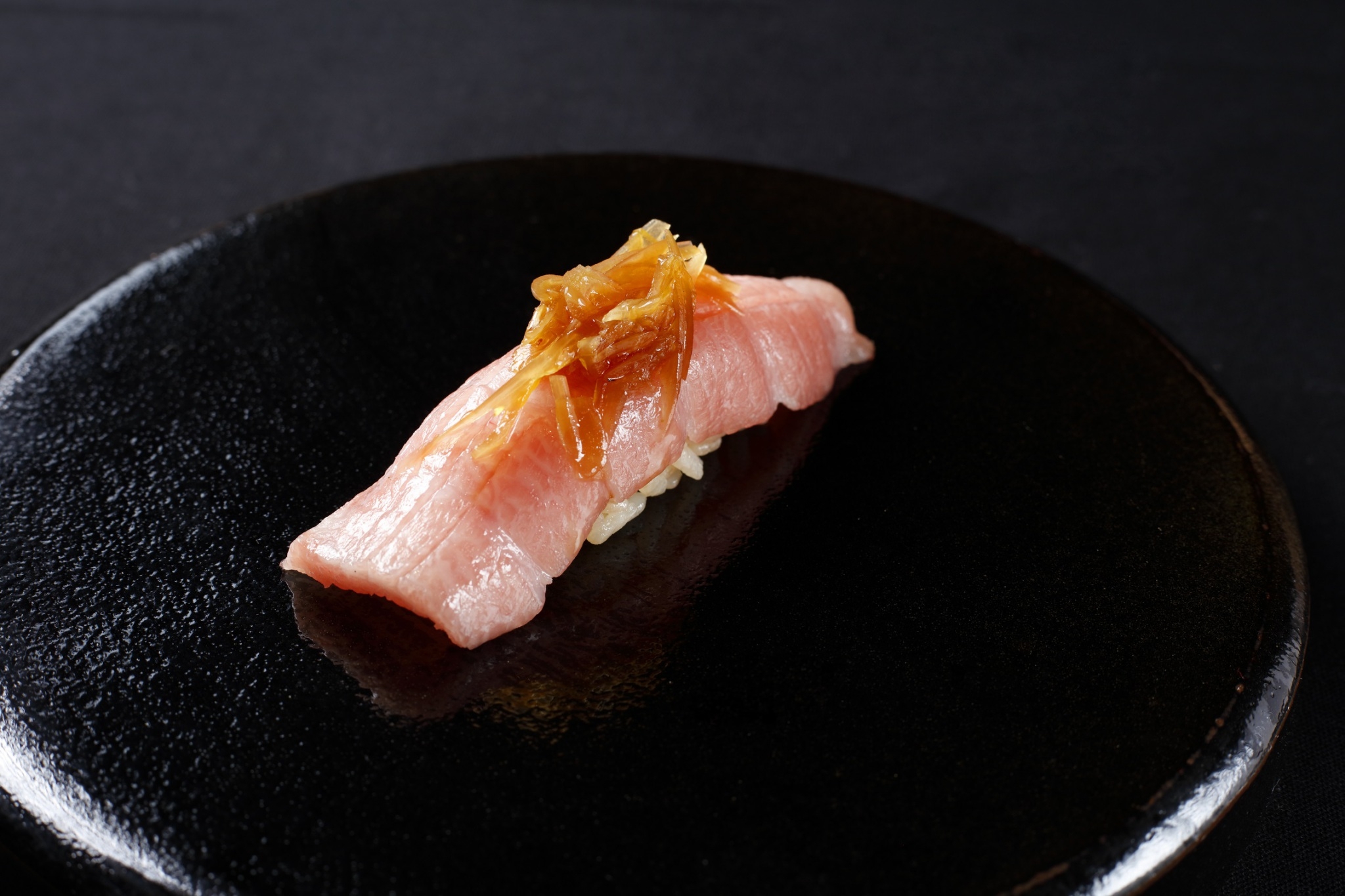 “山崎・白州” を含む プレミアム酒が飲み放題「鮨よしかわ 海道 新宿」Makuake限定・特別会員募集スタート ── 鮨と銘酒が織りなす、極上のひとときを。