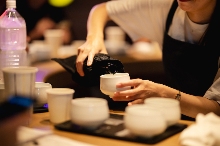 SHUWANが“酒器による飲み比べ体験”を日本酒イベント「若手の夜明け」にて開催!