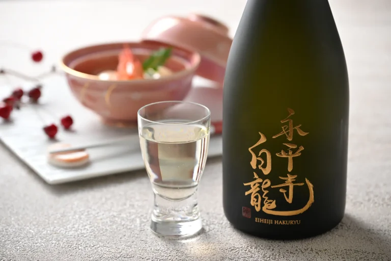 永平寺町合併20周年記念 第2弾｜奇跡の「永平寺白龍 純米大吟醸 袋吊り 雫酒 -氷温貯蔵18カ月-」（限定50本）が、ふるさと納税に登場！