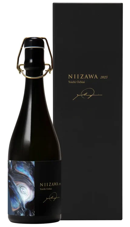世界最高峰350時間かけ7%まで精米した最高級日本酒「NIIZAWA」と「NIIZAWA KIZASHI」。世界トップレベルのアーティストによるラベルデザインをまとい11月11日より発売開始