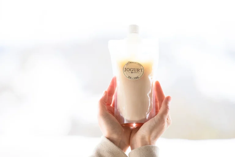 津南醸造、「酒蔵ヨーグルト」本格始動。乳酸菌発酵酒粕「JOGURT」事業に参画し、FARM8との連携で開発・供給を強化。