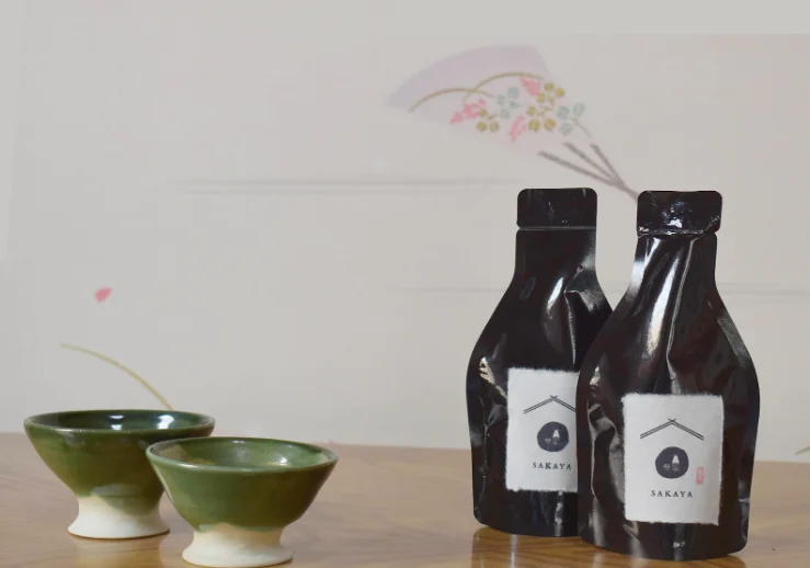 高知発、日本全国の地酒を“ひとくちパウチ”で世界へ──パンクチュアル自社越境ECを始動