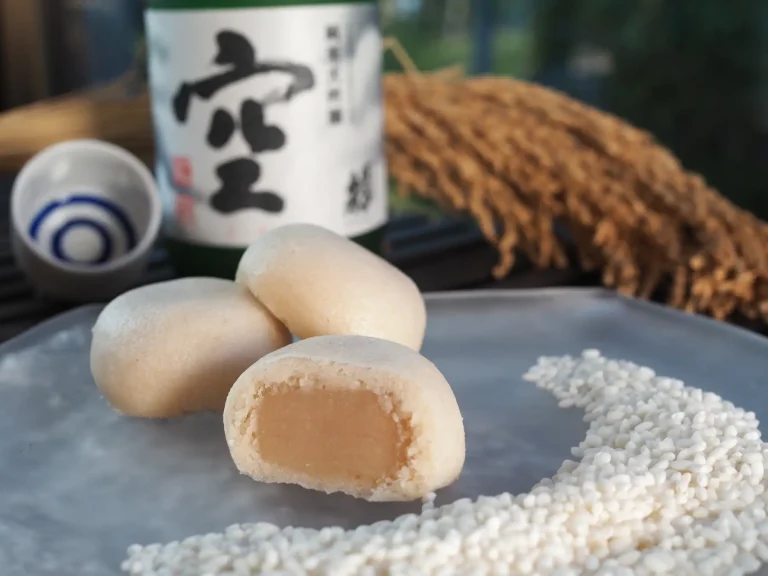 食べた瞬間100人中100人が驚く！お酒を食べる？最強の大吟醸酒まんじゅう『純米大吟醸 酒まんじゅう 空（くう）』新発売！幻の高級日本酒を惜しげもなく「どばどば」入れた前代未聞の饅頭！