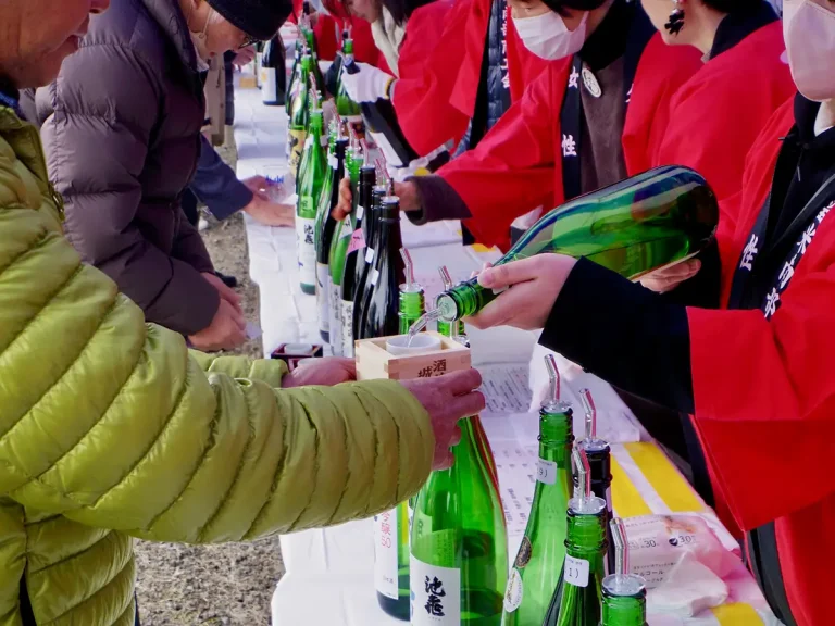 酒がまちをつくり、人がまつりをつないだ「城島酒蔵びらき」の軌跡