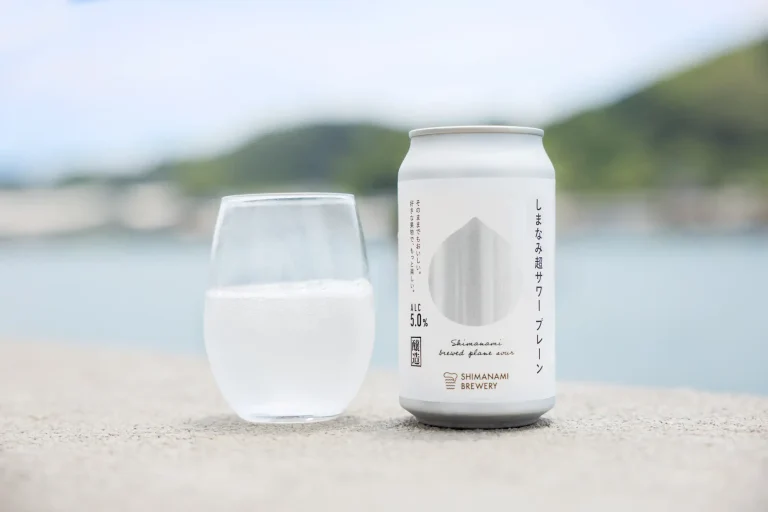 ビール醸造技術で造るスパークリング日本酒ライクな新感覚アルコール！ ほのかな甘みと醸造の香り感じる「しまなみ超サワー プレーン」を広島尾道のしまなみブルワリーが発売